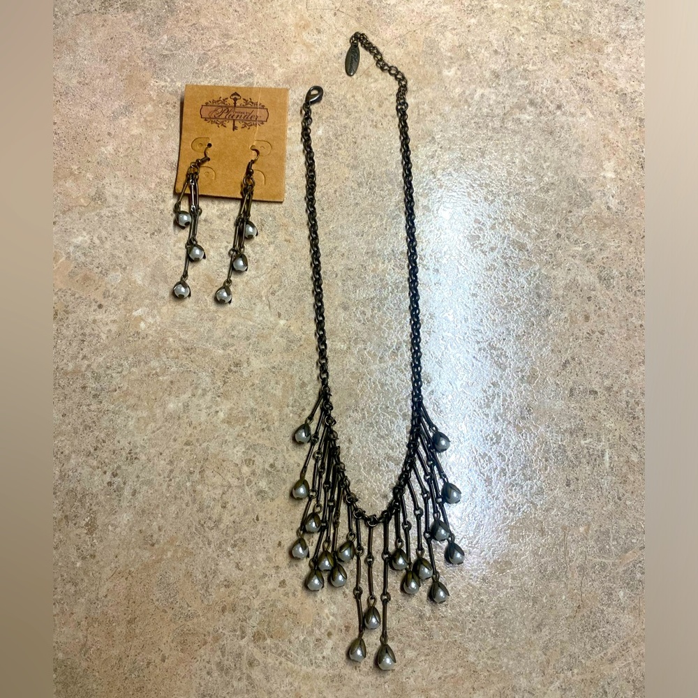 PLUNDER DESIGN BRONZE & PEARL NECKLACE AND EARRINGS SET